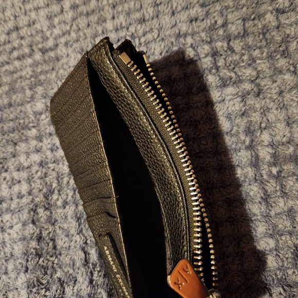 Women Armani Exchange Wallet 9 card holder - Picture 5 of 8